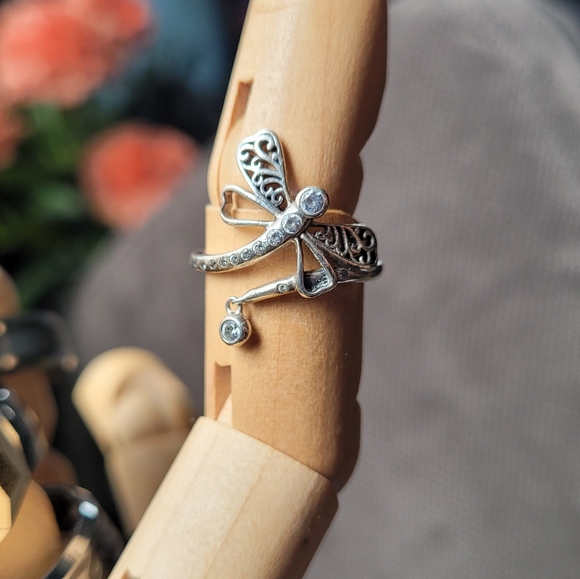 ⭐️Retired Pandora Ring⭐ - Picture 1 of 2